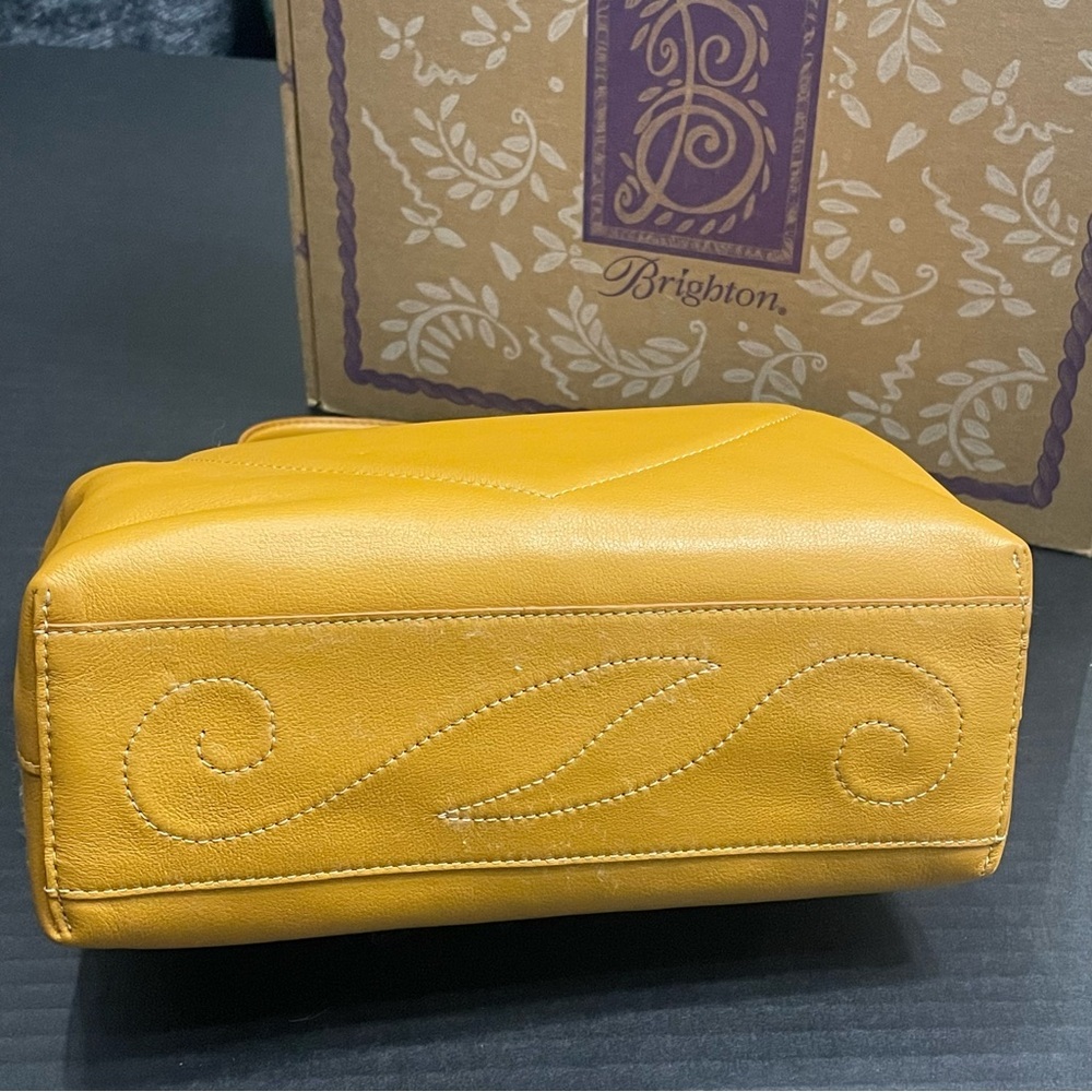 Brighton Jodi Heart orange/gold leather handbag purse. NWOT. Boxed/dustbag - Picture 6 of 13